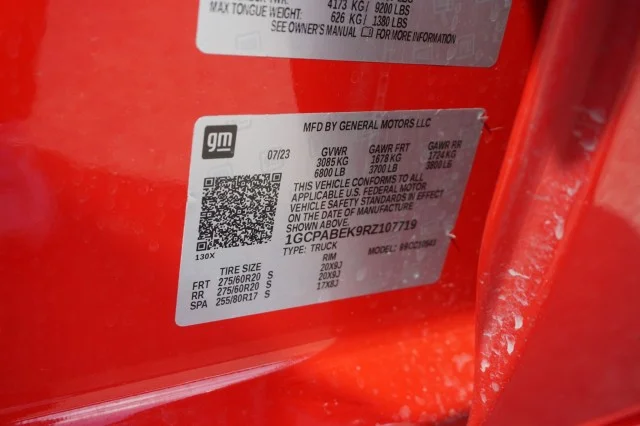 Used 2024  Chevrolet Custom image 33