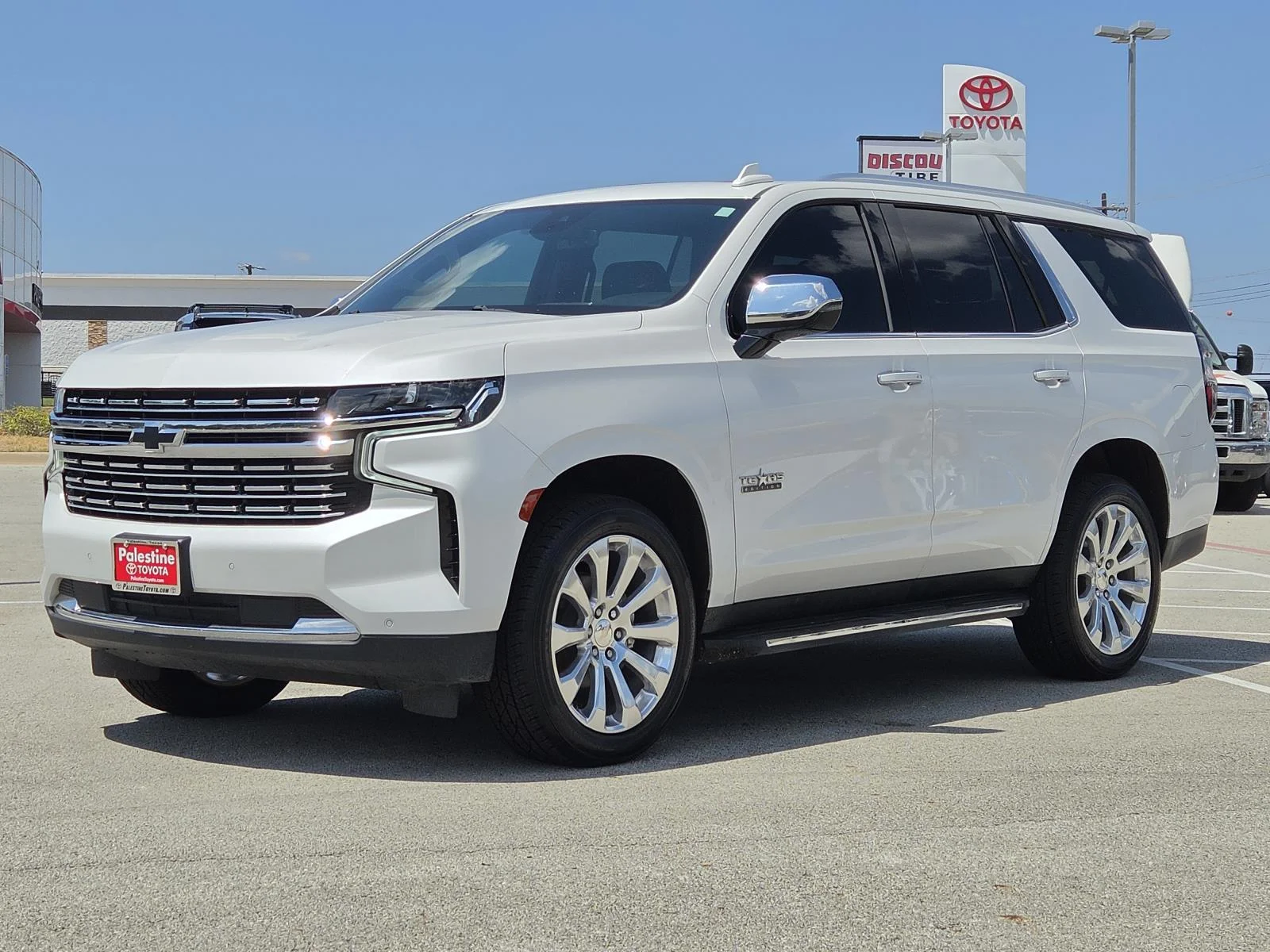 Used 2023 Summit White Chevrolet 2WD 4dr Premier image 3