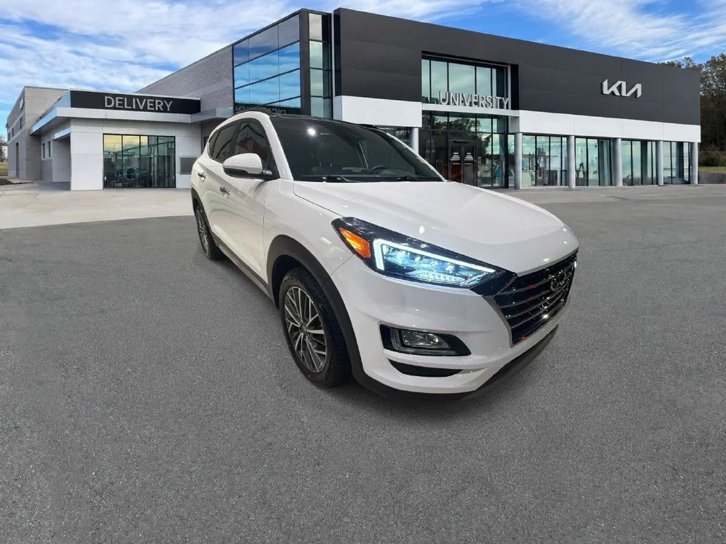 Used 2021 White Hyundai Ultimate image 1