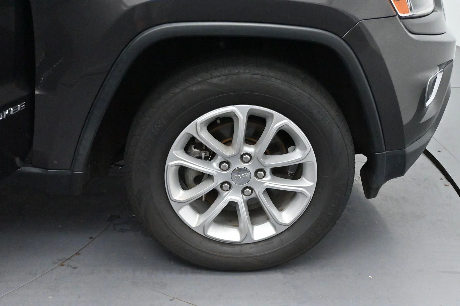 Used 2016  Jeep  image 28