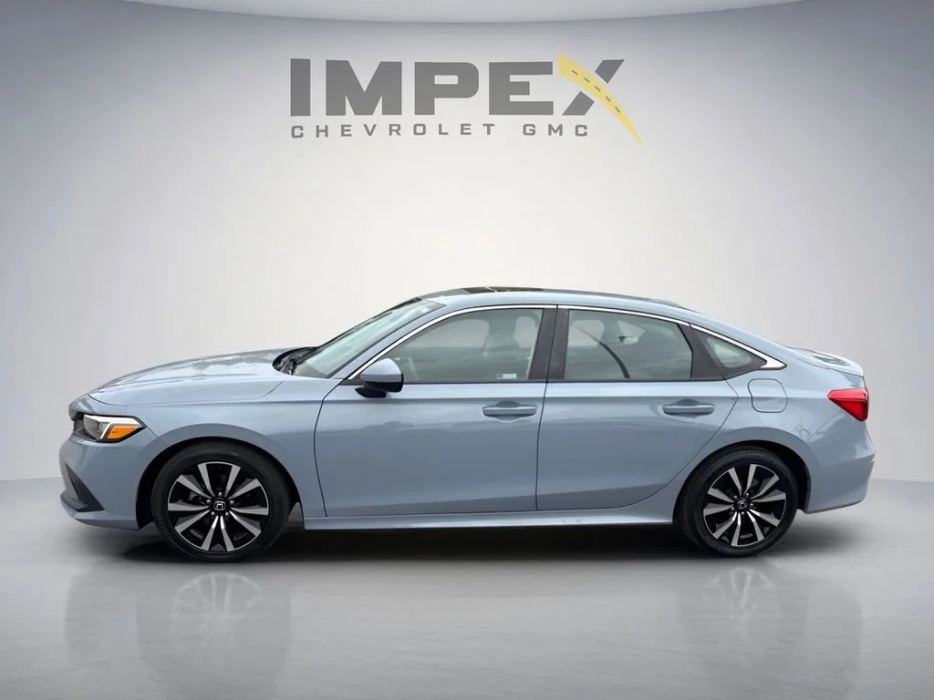 Used 2023  Honda EX image 2