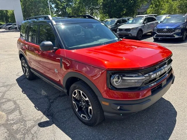 Used 2022 Chili Pepper Red Ford Outer Banks image 6
