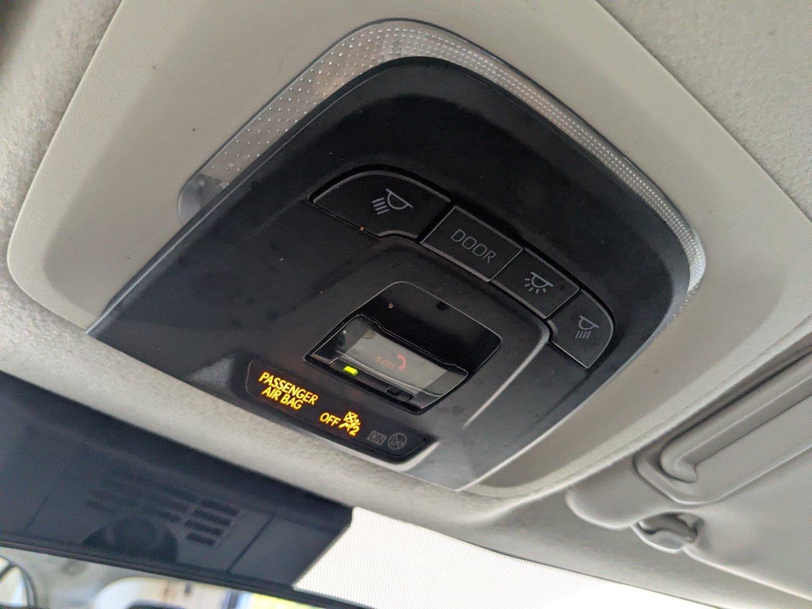 Used 2025 Ice Cap Toyota LE image 39