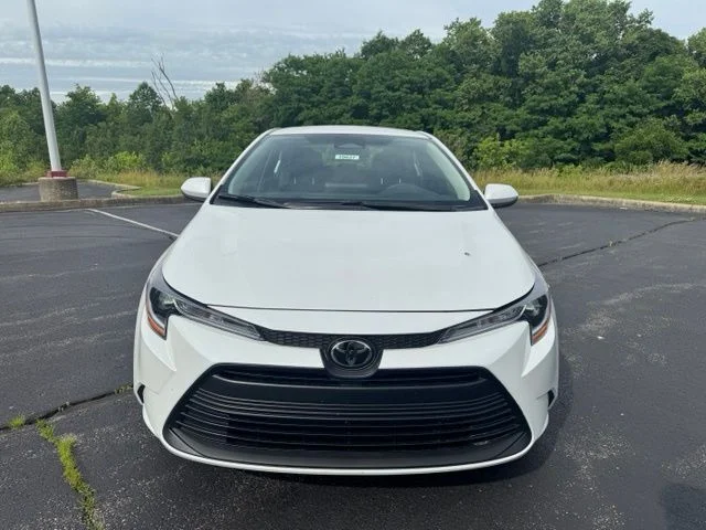 New 2026 Wind Chill Pearl Toyota LE image 7