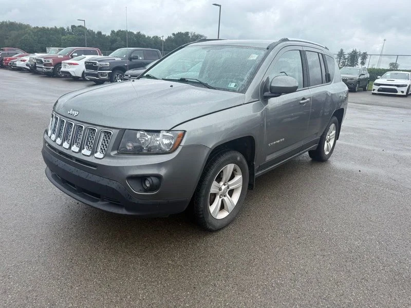 Used 2014 Gray Jeep Latitude image 2