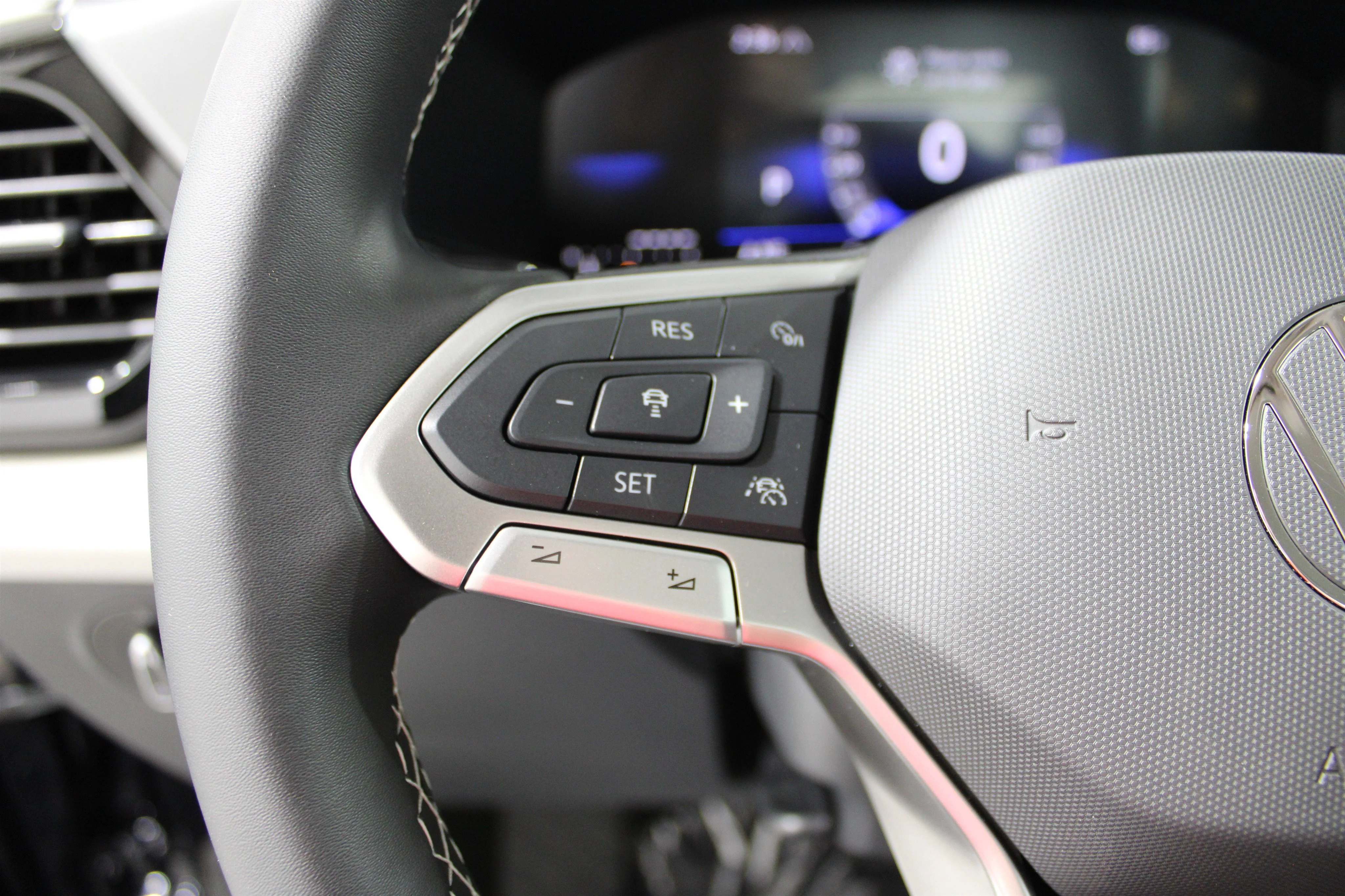 2025 Volkswagen Taos S - Photo 10