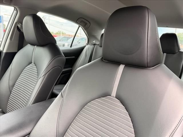Used 2023 White Toyota SE image 18
