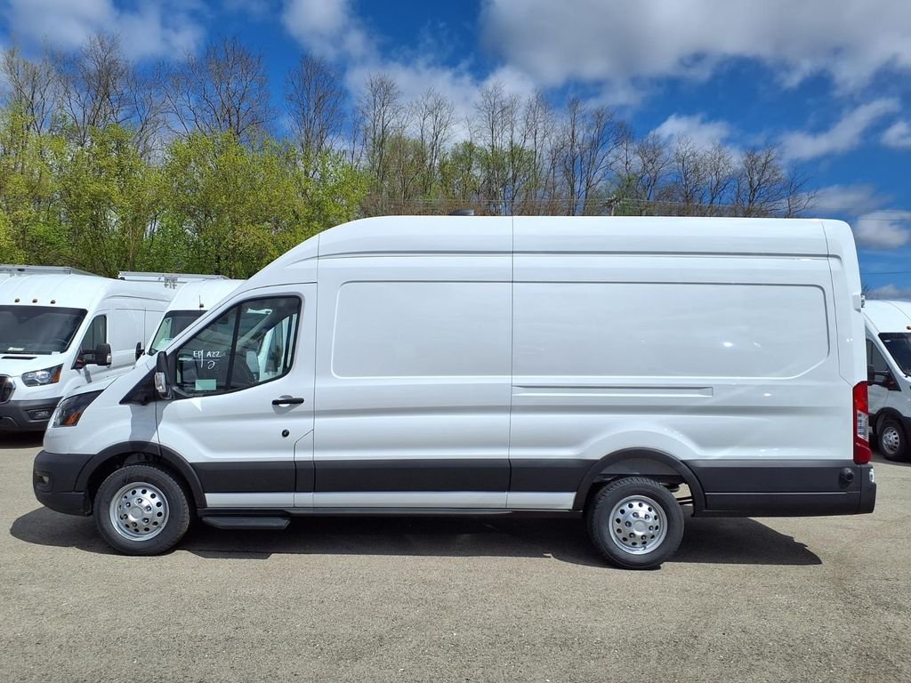 New 2026 Oxford White Ford Cargo Van image 3