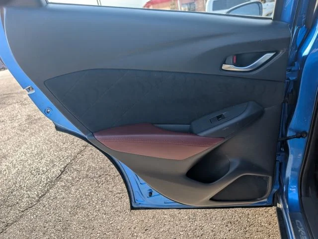 Used 2016 Blue Mazda Grand Touring image 17