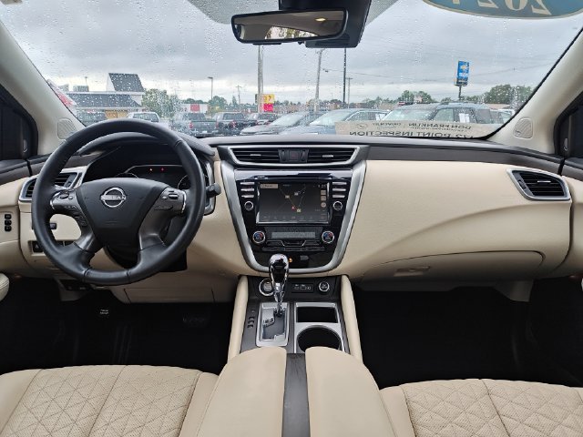 Used 2024 Black Nissan Platinum image 15