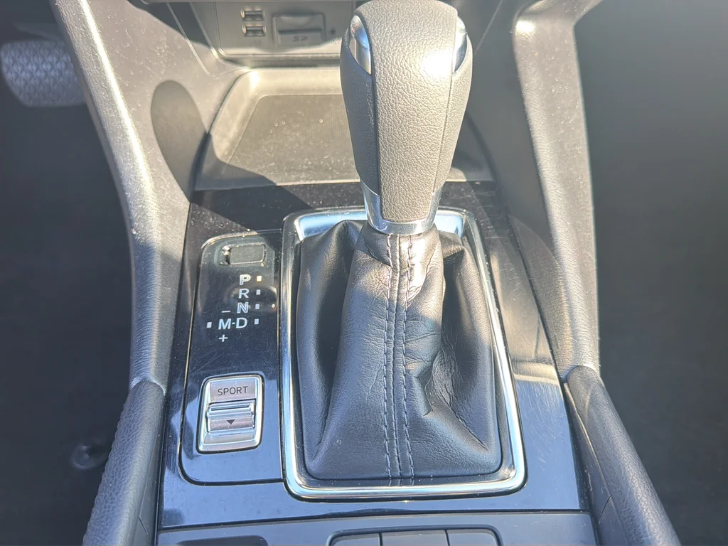 Used 2018 Red Metallic Mazda Sport image 28