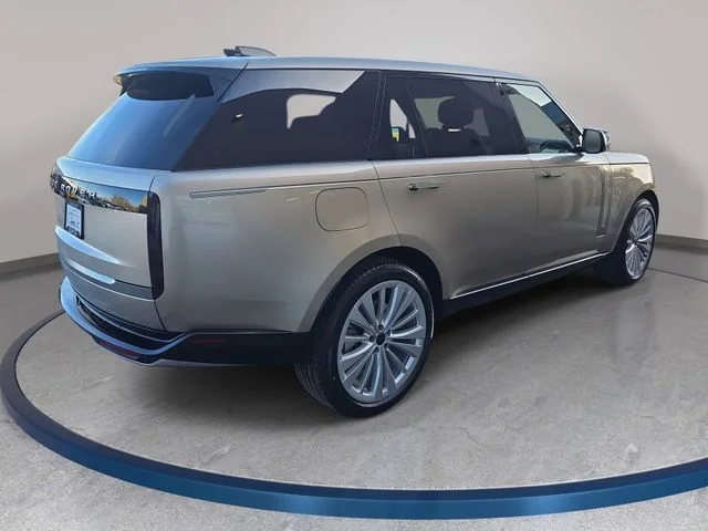 New 2026 Batumi Gold Land Rover SE LWB image 5