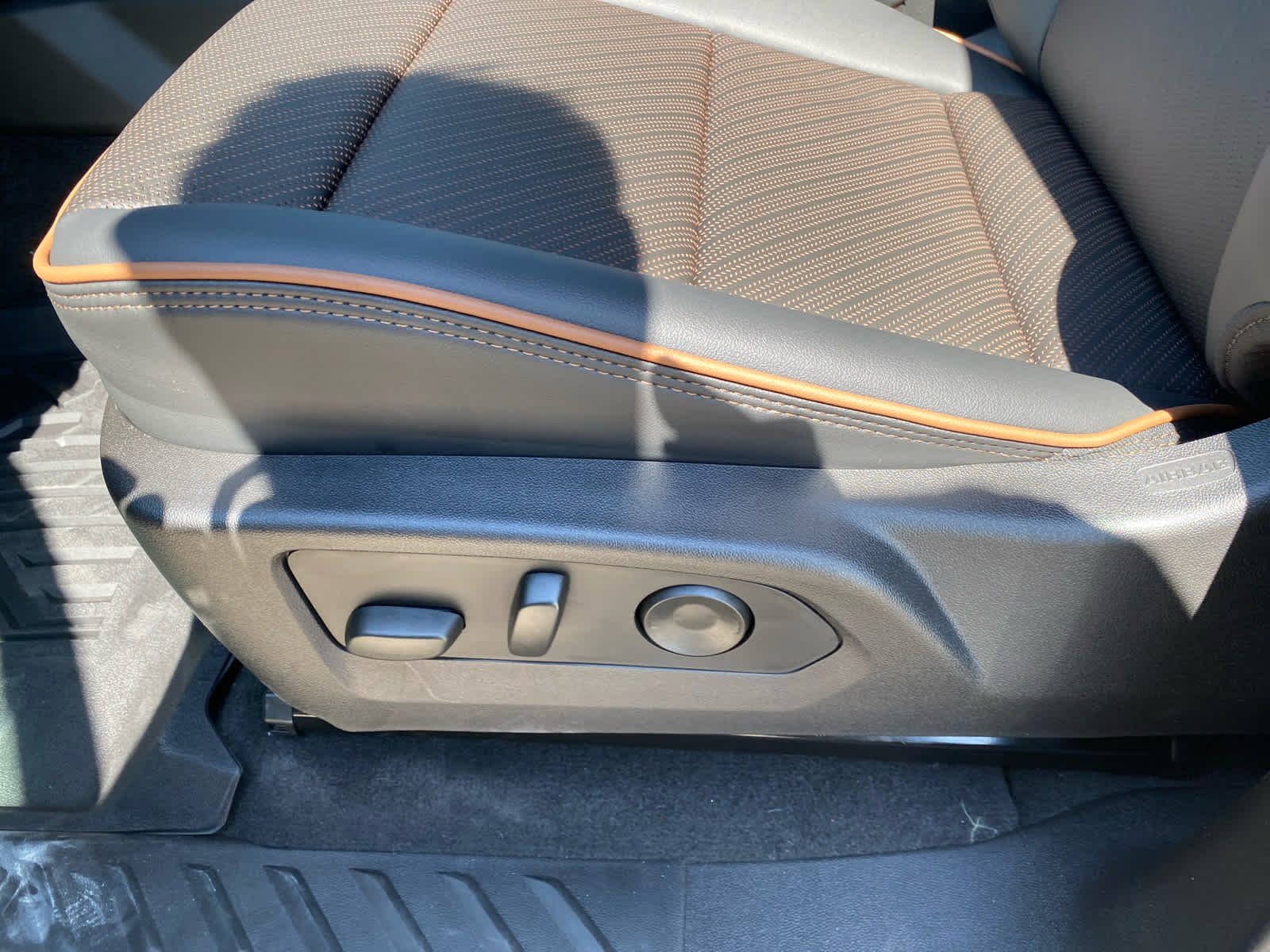 2026 GMC Canyon AT4 - Photo 10