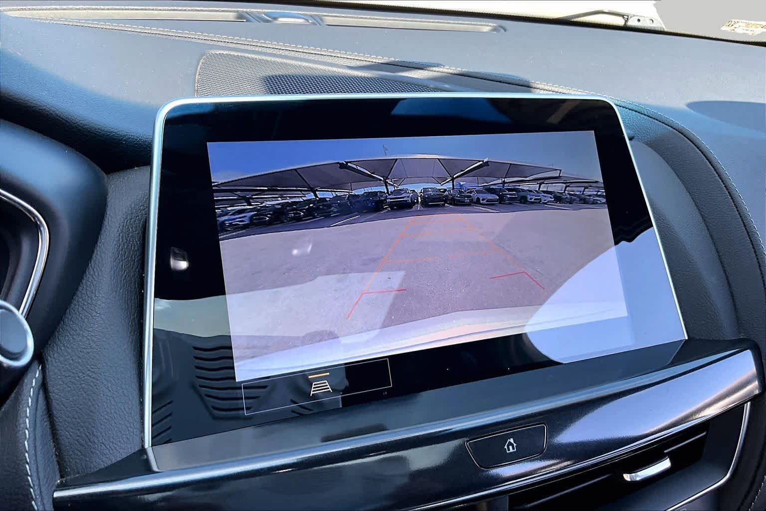 Used 2022 Crystal White Tricoat Cadillac Luxury image 23