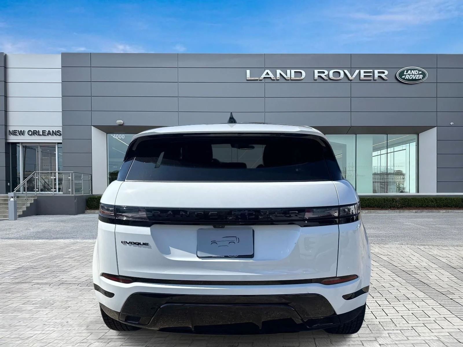 New  White Land Rover Hoxton Edition image 6