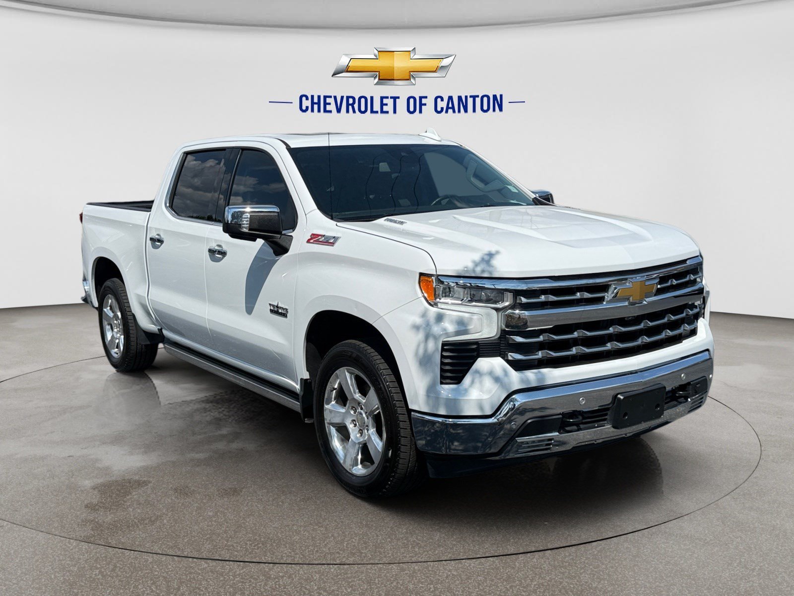 2023 Chevrolet Silverado 1500 LTZ - Photo 3