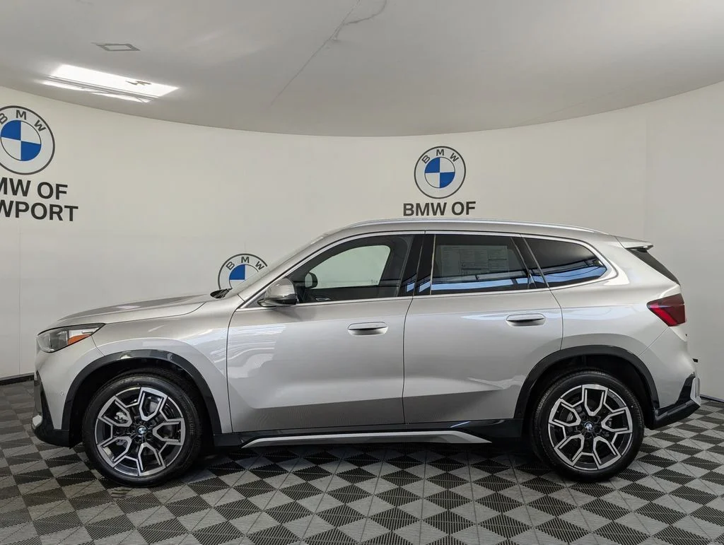 New 2026 Silver BMW xDrive28i image 9