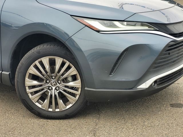 Used 2023 Gray Toyota XLE image 9