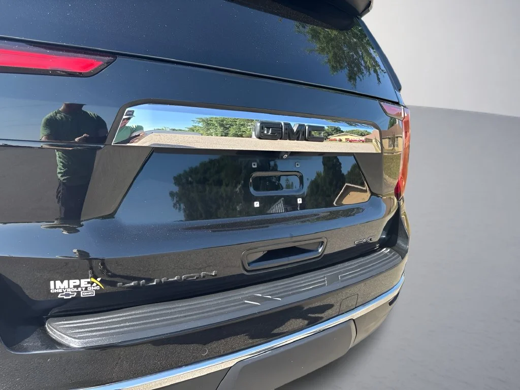 Used 2021 ONYX BLACK GMC SLT image 42
