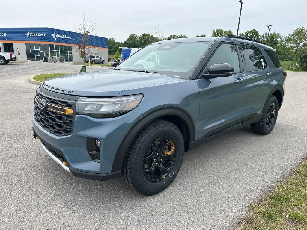 New 2026 Blue Ford Tremor image 4