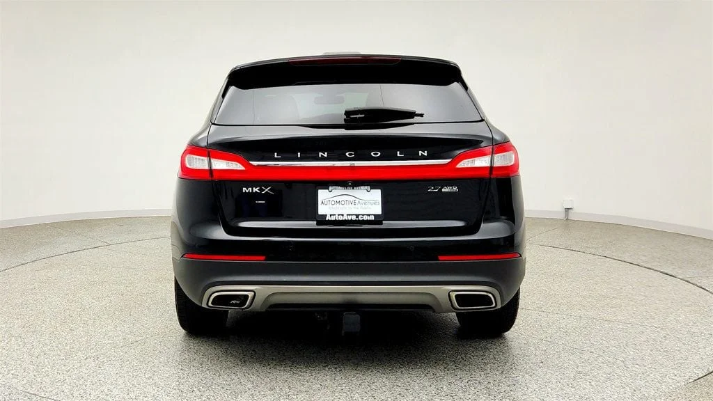 Used 2016 Black Velvet Lincoln AWD 4dr Reserve image 6