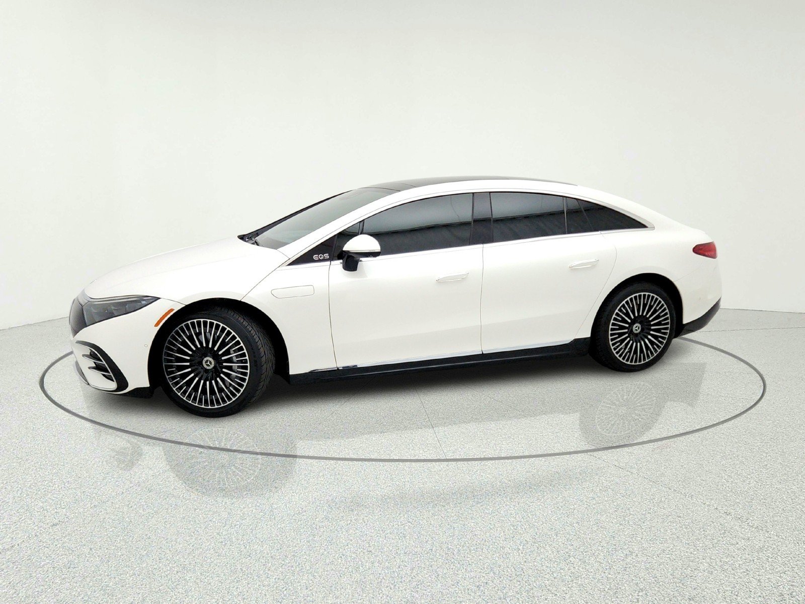 Certified Used 2023 MANUFAKTUR Diamond White Mercedes-Benz EQS 450+ image 15