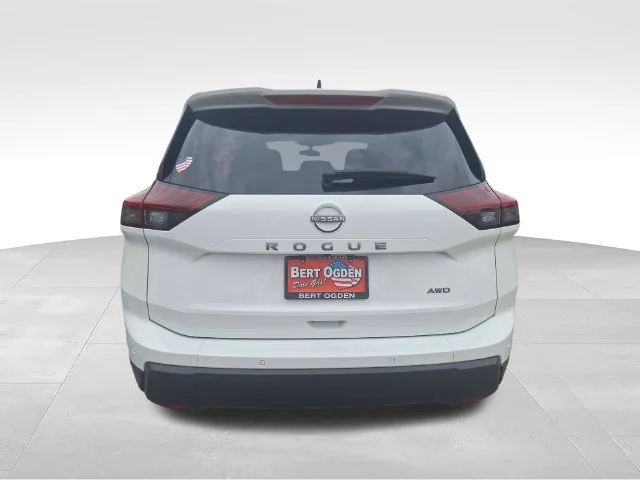 Certified Used 2025 White Nissan S image 7