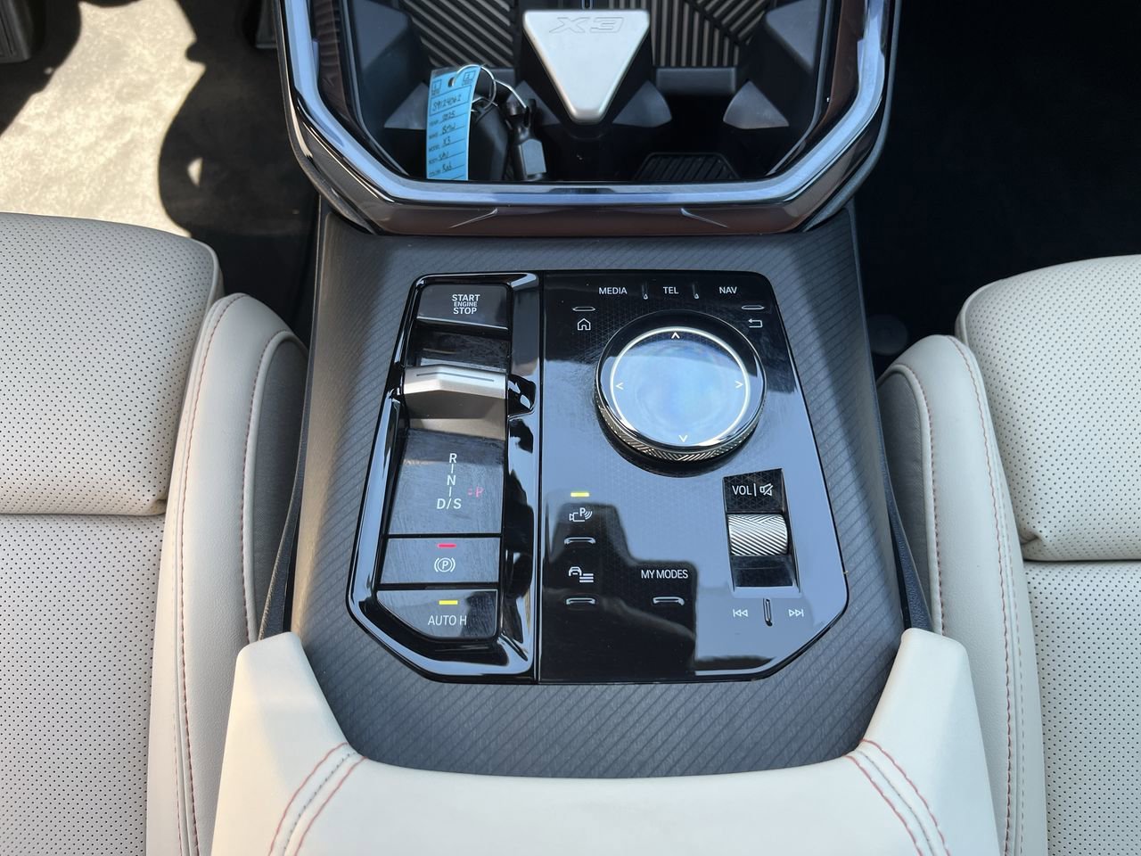 2025 BMW X3 30 - Photo 27
