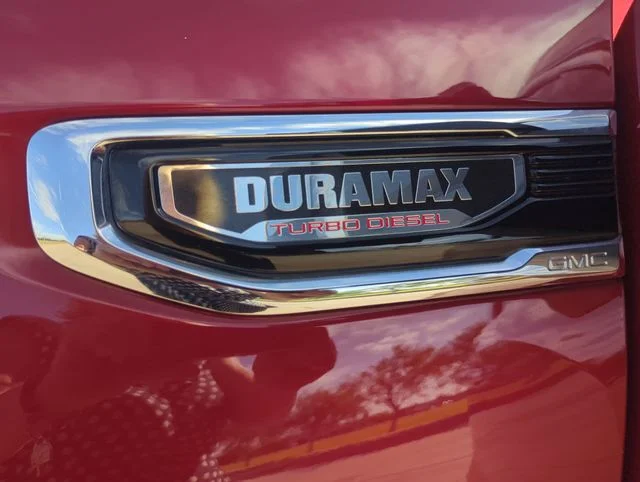 Used 2023 Red GMC SLT image 31