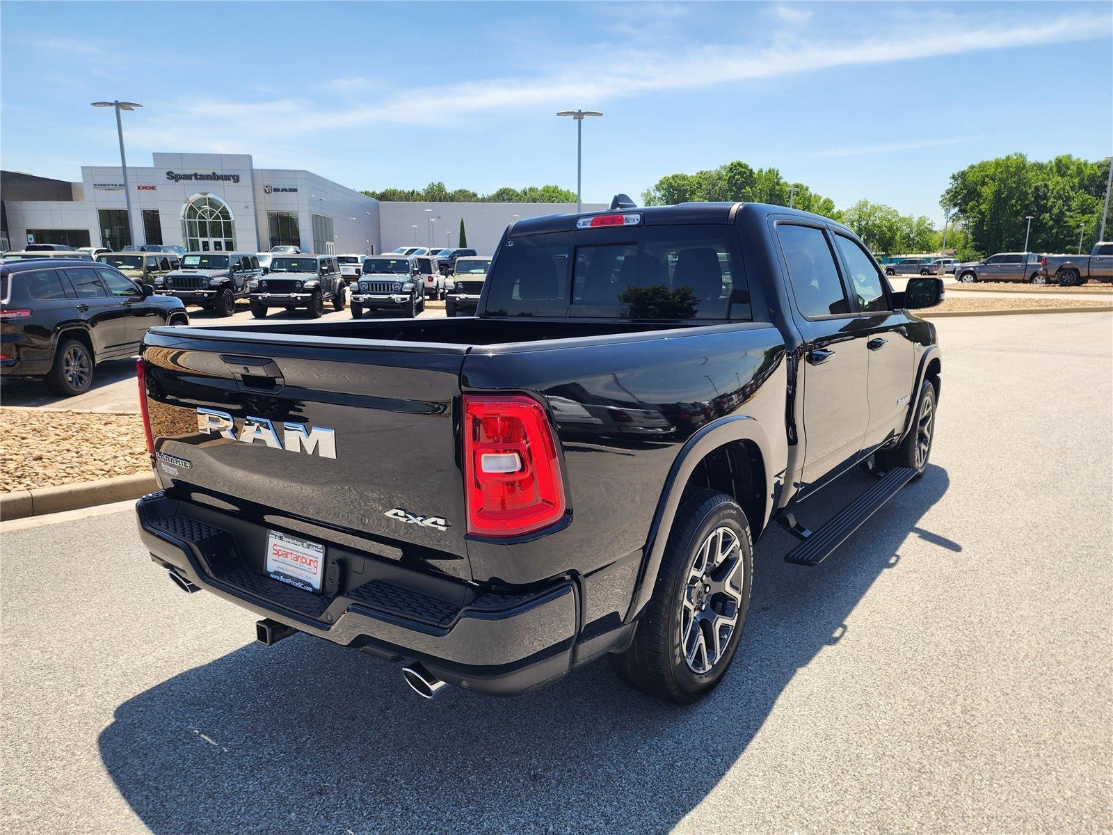 New 2026 Diamond Black Crystal Pearl-Coat Exterior Paint RAM Laramie image 6