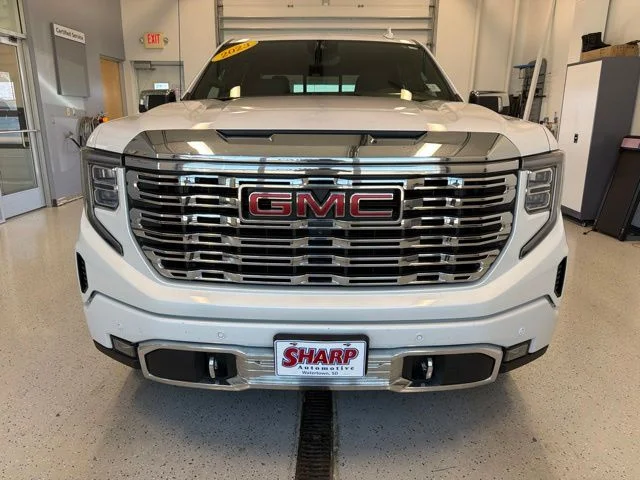 Used 2023 White GMC Denali image 5