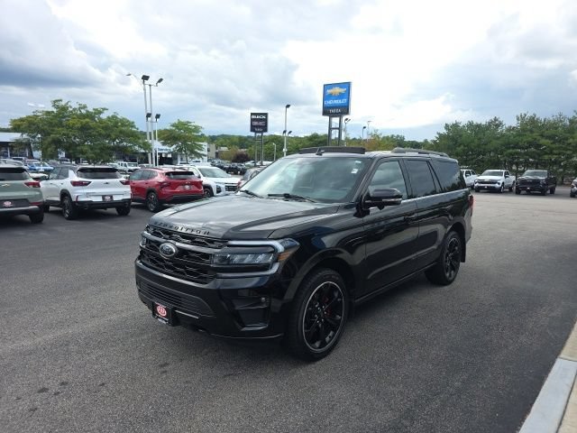 Used 2023 Agate Black Metallic Ford Limited image 6