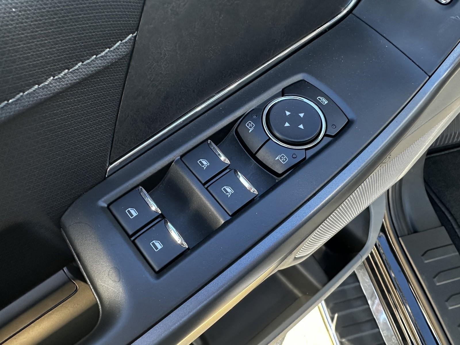 2025 Ford F-150 XLT - Photo 18