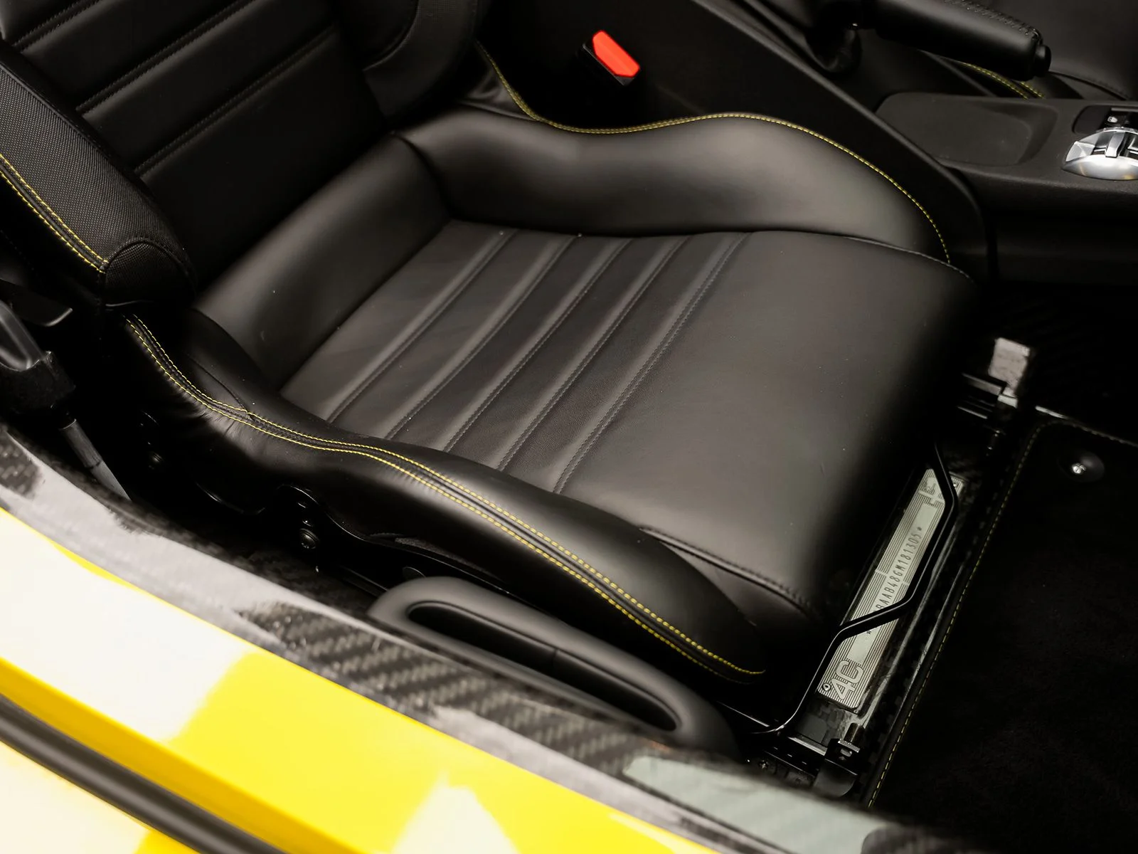 Used 2016 Yellow Alfa Romeo Base image 36
