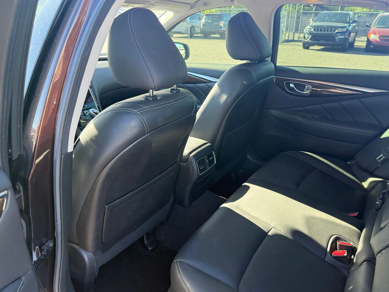 Used 2018 Mocha Almond INFINITI 3.0t Luxe image 10