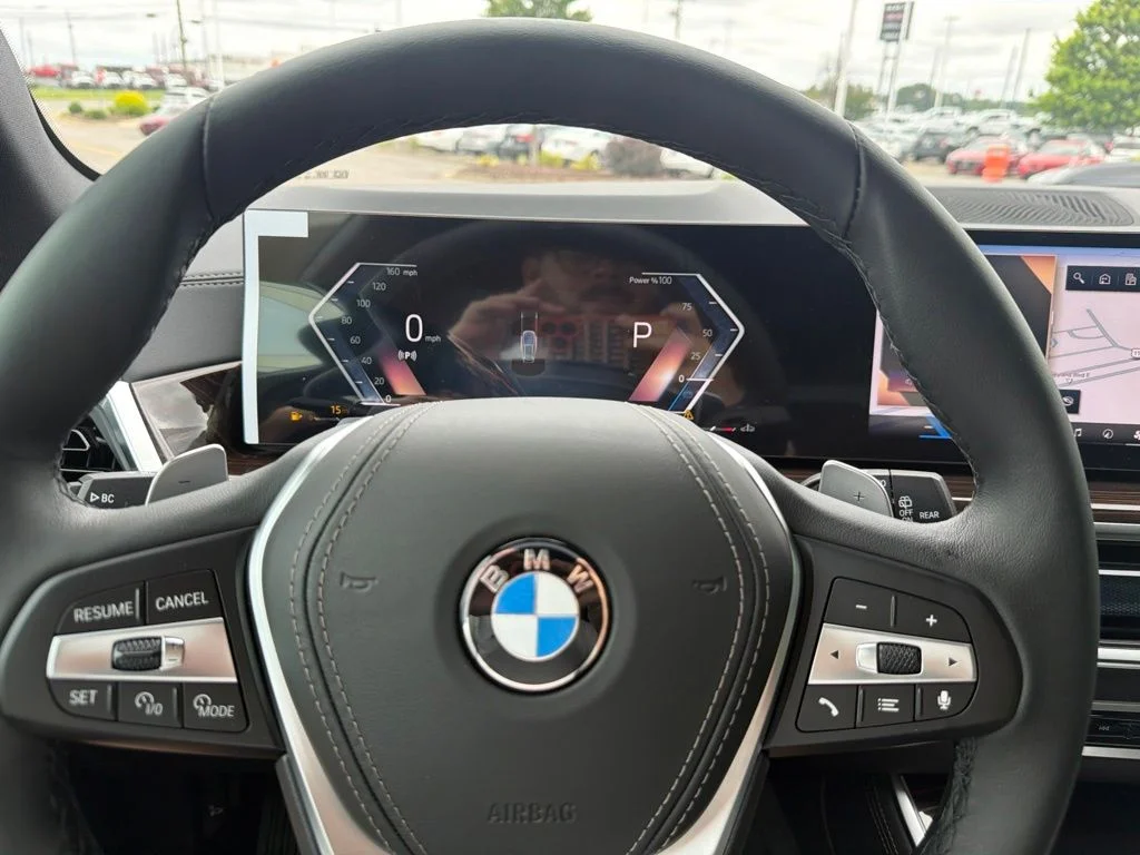 New 2026 Skyscraper Grey Metallic BMW sDrive40i image 17