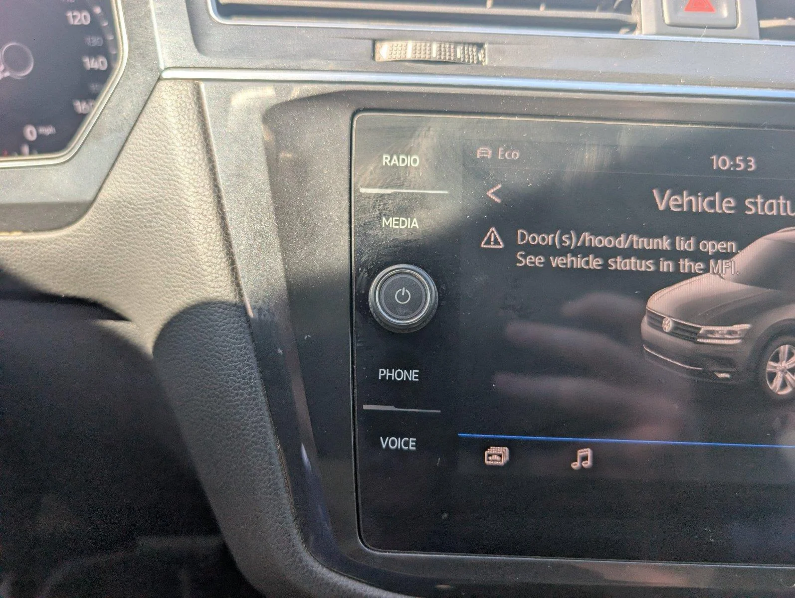 Used 2019 Pure White Volkswagen SEL image 17