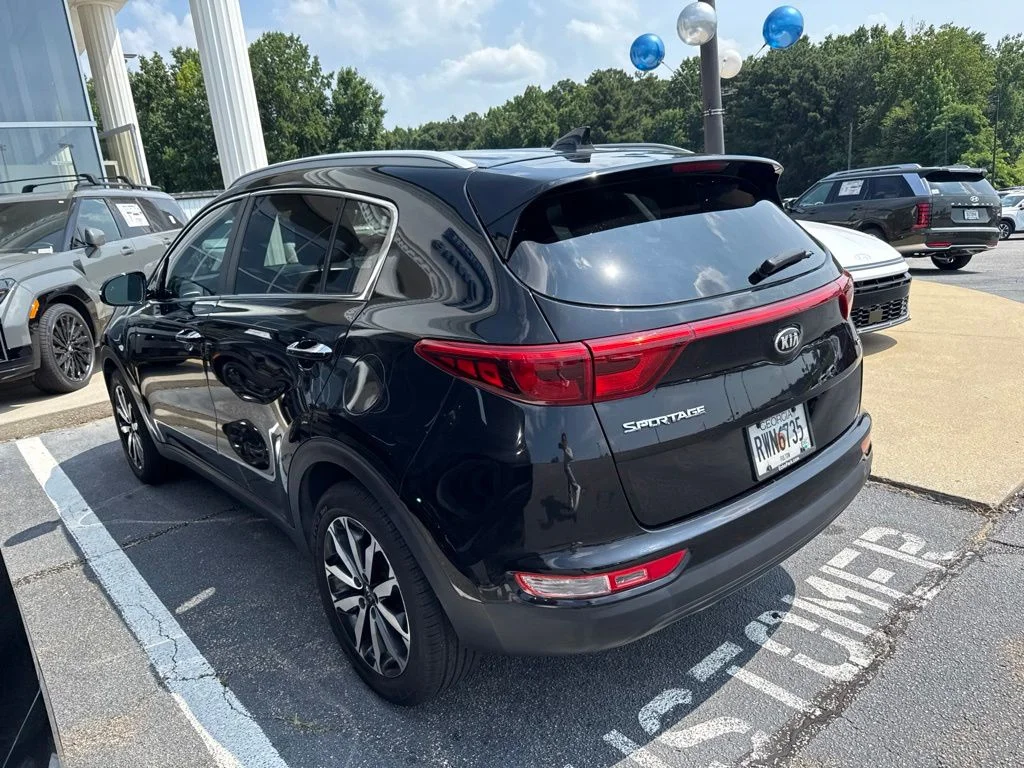 Used 2018 Red Kia EX image 6