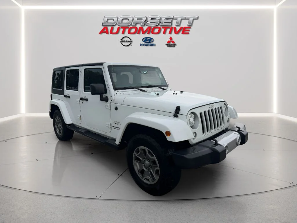Used 2018 Bright White Clearcoat Jeep Sahara image 4