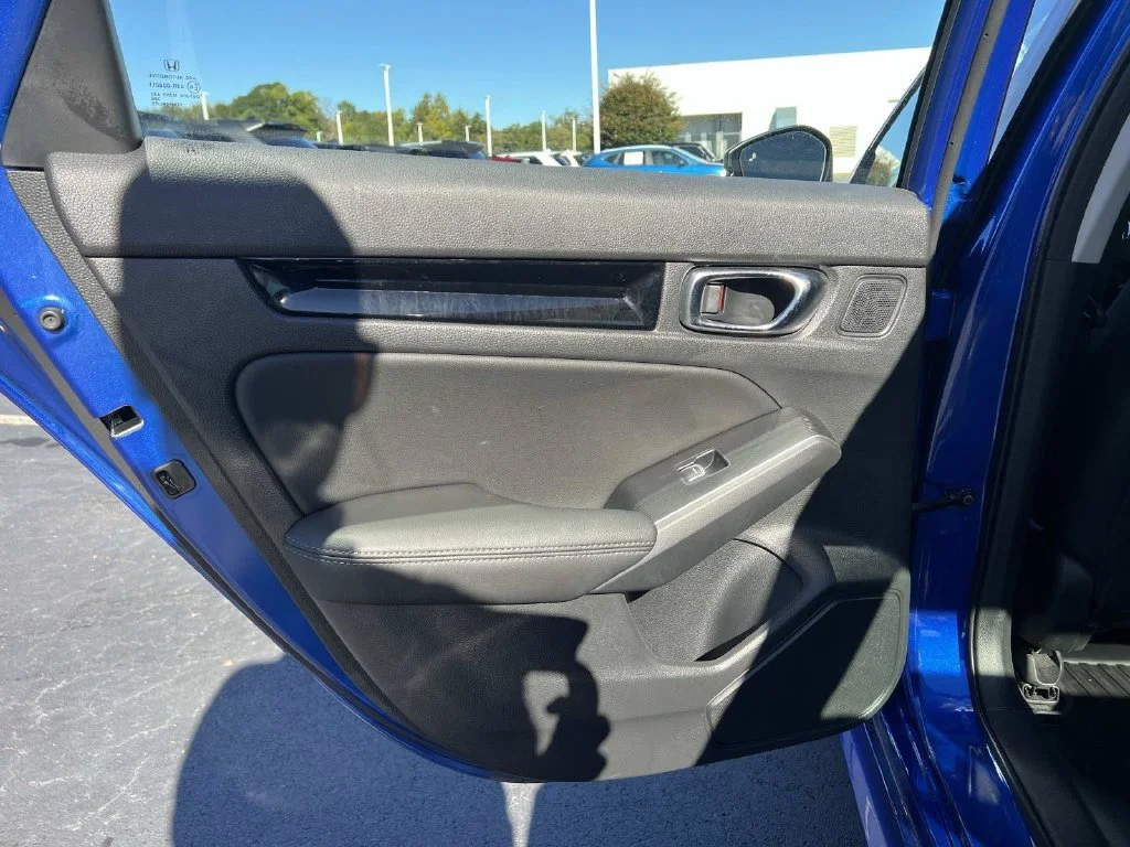 Used 2022 Blue Honda Touring image 12