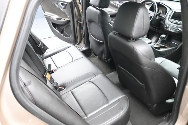 Used 2024 Mineral Gray Metallic Chevrolet LT image 21