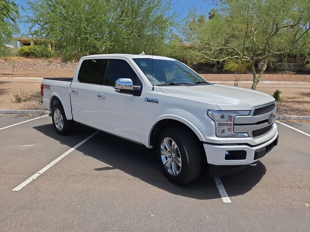 Used 2018 White Ford Platinum image 1