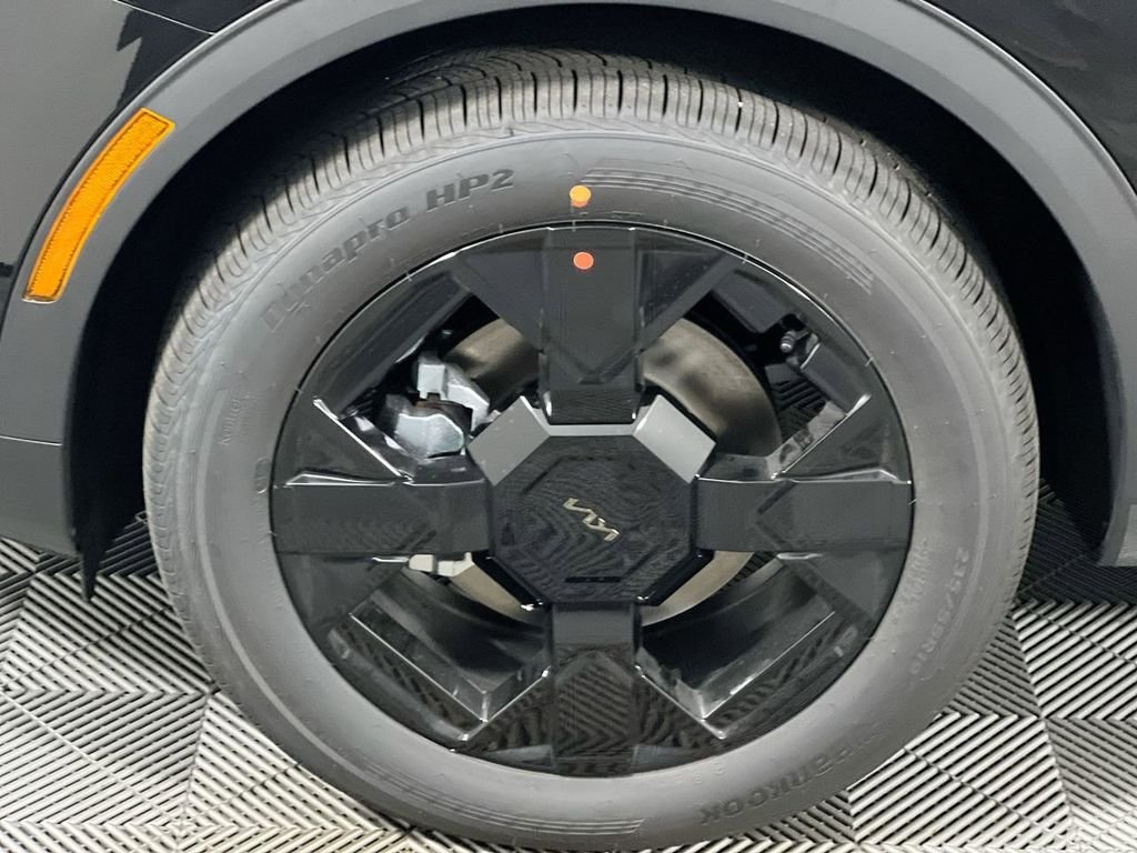 New 2026 Fusion Black Kia X-Line image 13