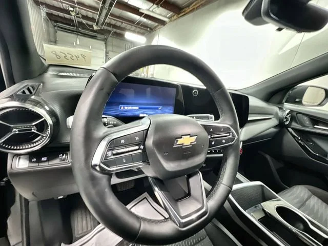 2025 Chevrolet Equinox LT - Photo 10