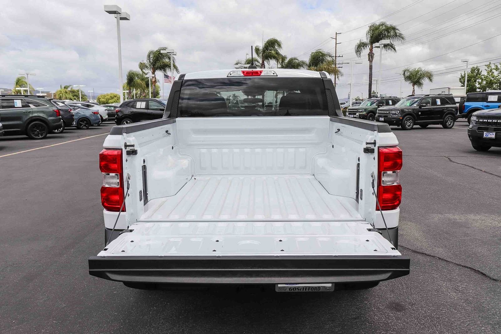 New 2026 Oxford White Ford XL image 27