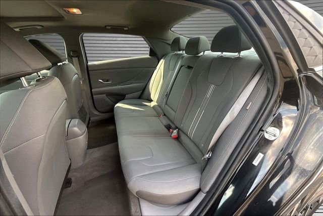 2025 Hyundai Elantra SEL - Photo 24
