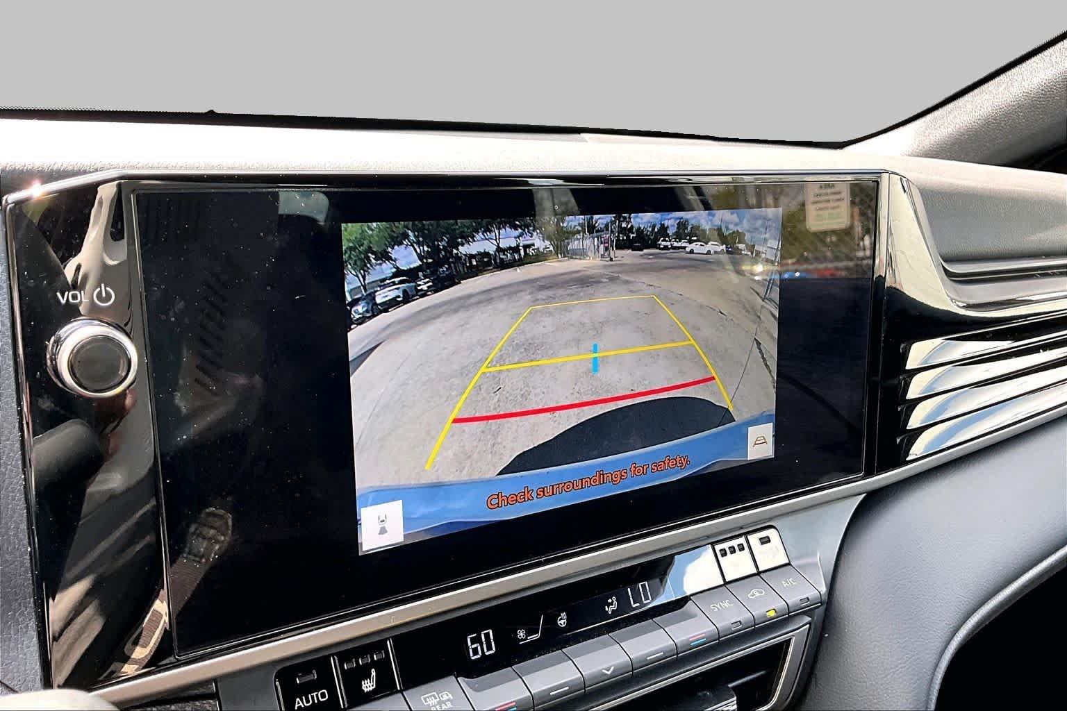 Used 2025 Wind Chill Pearl Toyota XSE image 27