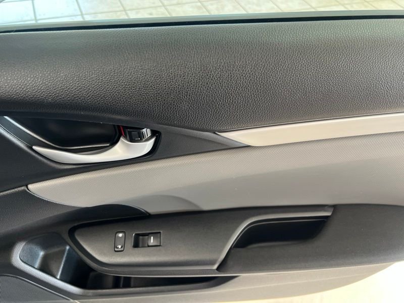 Used 2020  Honda LX image 14
