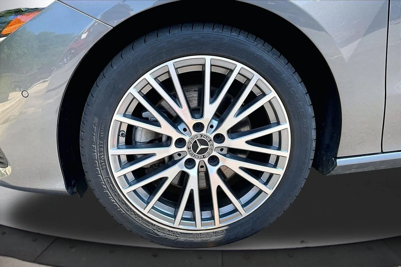 Certified Used 2025 Gray Mercedes-Benz CLA 250 image 32