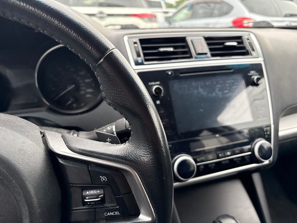 Used 2018 Silver Subaru 2.5i Premium image 5